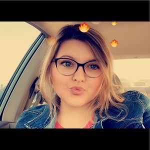 Meet your Posher, Katie